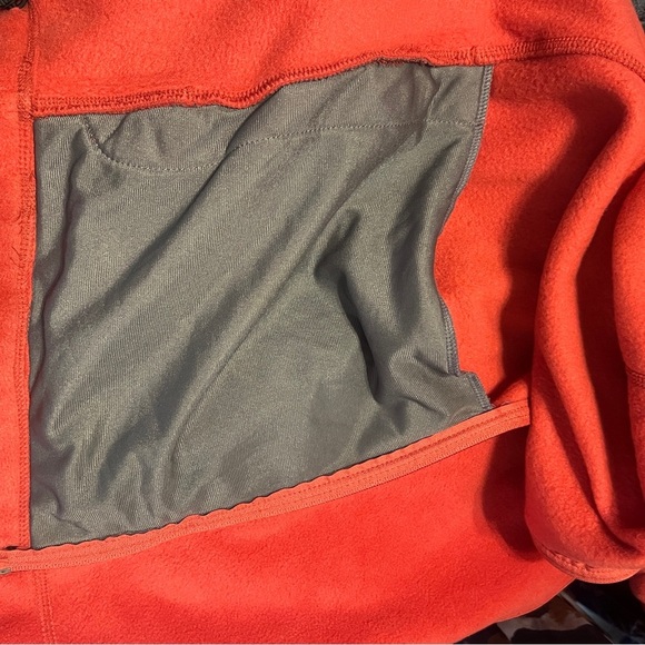 Reel Legends Fleece Vest Men's XXL Maroon Camping Hiking Walking Sweater - Picture 7 of 13